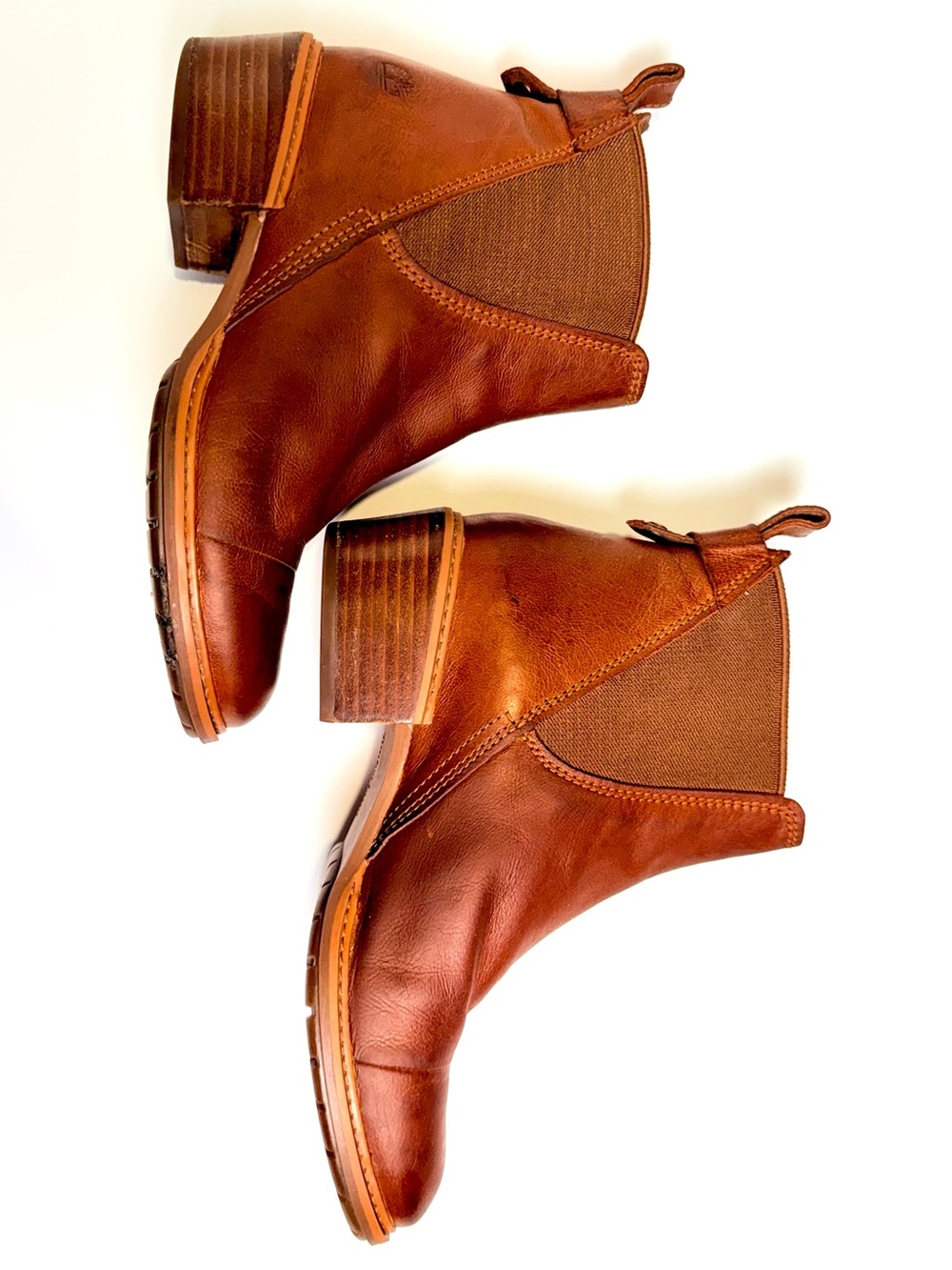 Timberland Women's Sutherlin Bay Warm Brown Leather Chelsea Ankle Boots